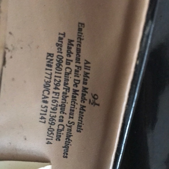 A pair of black, 9.5 sized heels from Merona - Picture 2 of 4